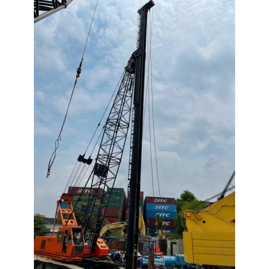 Xe Cần Trục Bánh Xích Hitachi KH180-3