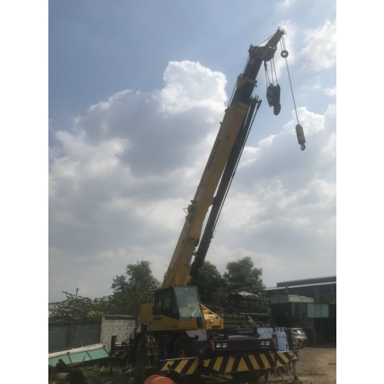 Xe Cần Cẩu Komatsu 26 tấn - Date 1995